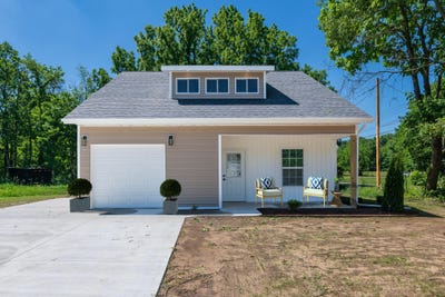 /international/us/109-miller-street-dowagiac-mi-110108695914/