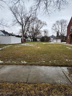 /international/us/vl-saybrook-road-university-heights-oh-110097754984/