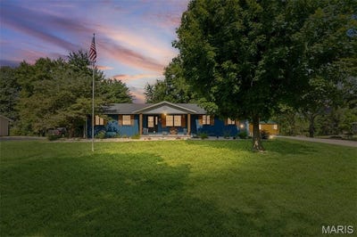 /international/us/14865-willow-street-grafton-il-110100476438/