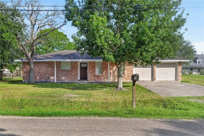 /international/us/3901-leonard-drive-corpus-christi-tx-110107632195/
