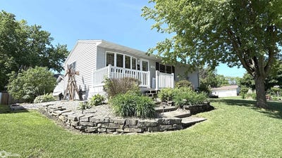 /international/us/715-4th-street-nw-nora-springs-ia-110108349666/
