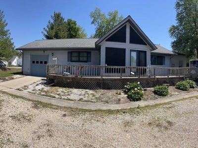 /international/us/304-state-st-pleasant-hill-il-110108016135/