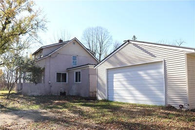/international/us/s12702-elm-street-osseo-wi-110103141832/