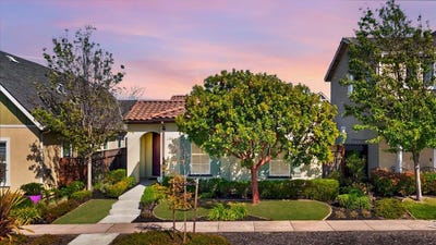 /international/us/18470-mcclellan-cir-east-garrison-ca-110108987802/