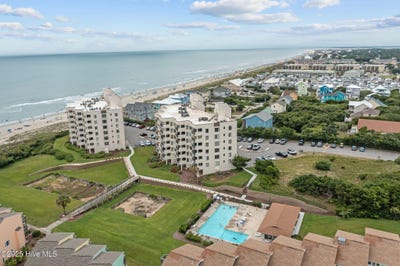 /international/us/8801-reed-drive-emerald-isle-nc-110101095434/