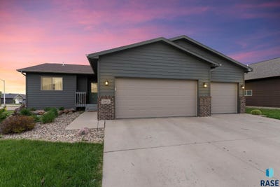 /international/us/5801-n-sand-ave-sioux-falls-sd-110108191208/