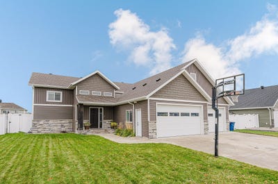 /international/us/1809-42nd-street-s-moorhead-mn-110109111397/