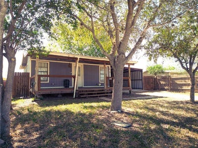 /international/us/three-rivers-tx-110107715026/