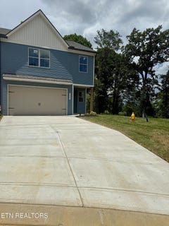 /international/us/1827-bennett-village-drive-maryville-tn-110100892944/