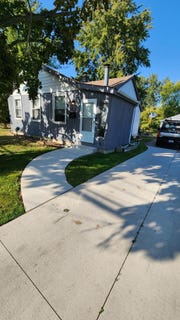 /international/us/19157-huntington-avenue-harper-woods-mi-110110082227/