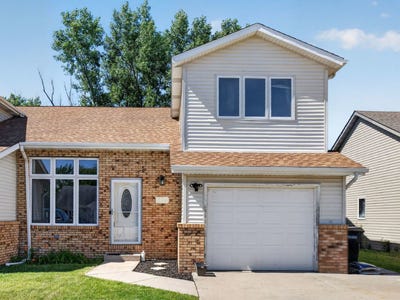 /international/us/574-w-oak-street-coal-city-il-110108985910/