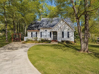 /international/us/921-hollyhock-court-boiling-springs-sc-110120536925/