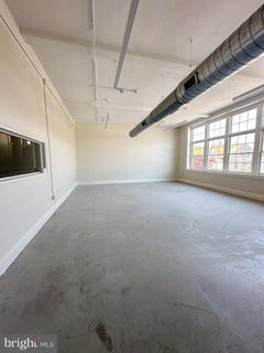 /international/us/2631-mount-road-aston-pa-110105329429/
