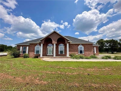 /international/us/1564-white-oak-rd-waldron-ar-110100986435/