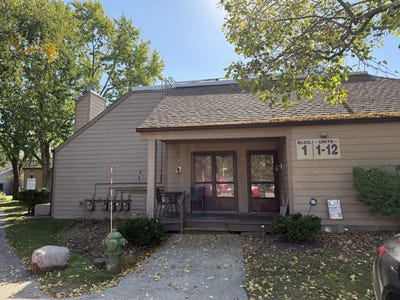 /international/us/3369-beacon-street-north-chicago-il-110120536724/