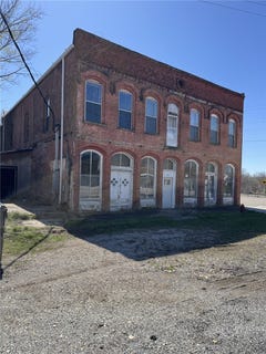 /international/us/7637-north-street-seligman-mo-110107382074/