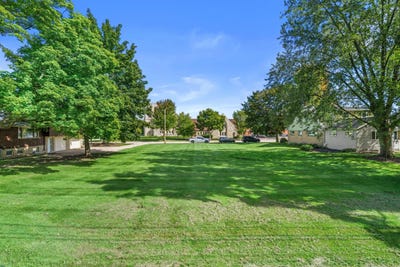 /international/us/810-s-6th-ave-west-bend-wi-110119985762/