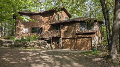 /international/us/16831-w-raining-tree-road-stone-lake-wi-110099995053/