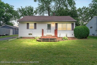 /international/us/2052-phillips-avenue-holt-mi-110108962012/