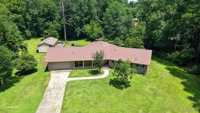 /international/us/880-berkshire-court-thomasville-al-110108774308/