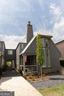 /international/us/135-channing-lane-fayetteville-ga-110100188492/