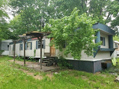 /international/us/801-david-street-prospect-pa-110099458796/