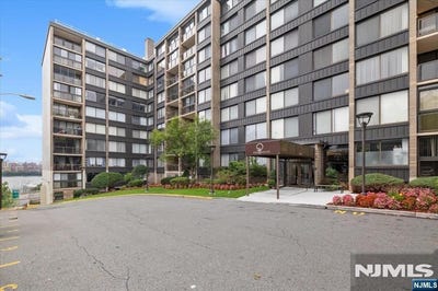 /international/us/9060-palisade-avenue-north-bergen-nj-110110174309/