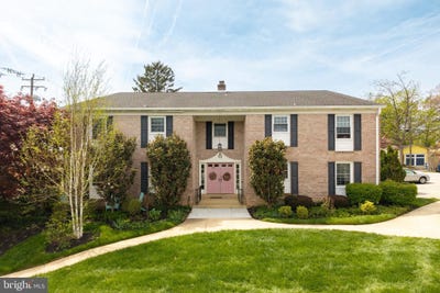 /international/us/324-marshall-street-kennett-square-pa-110107875163/