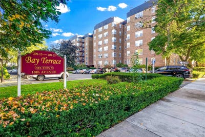 /international/us/209-25-18th-avenue-bayside-ny-110120553615/