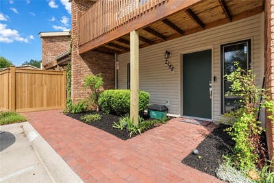 /international/us/2588-e-sweetbriar-drive-fayetteville-ar-110110376154/
