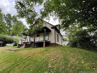 /international/us/405-mill-street-salem-in-110108437762/