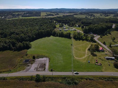/international/us/coulson-church-road-hillsville-va-110110372822/