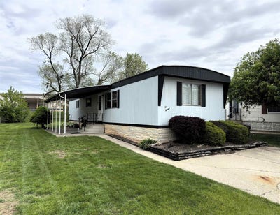 /international/us/215-fox-lane-belvidere-il-110107939236/