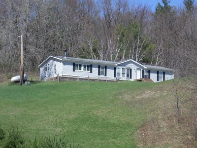 /international/us/20649-julia-road-camp-douglas-wi-110107398833/