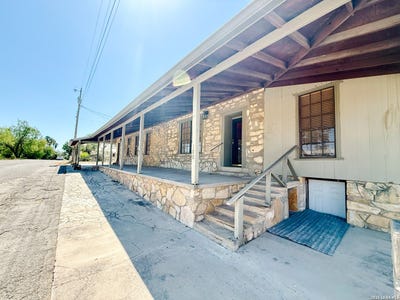 /international/us/32-baylor-brackettville-tx-110119658928/