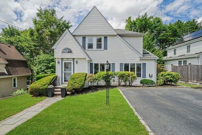 /international/us/37-baker-lexington-ma-110100774483/