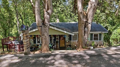/international/us/76-bomar-street-inman-sc-110108998524/