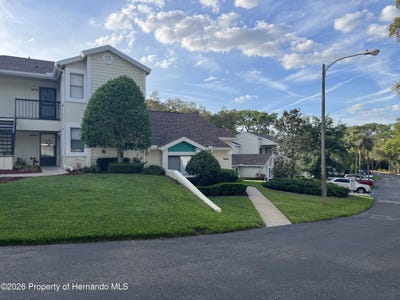 /international/us/9430-nakoma-way-weeki-wachee-fl-110107305481/
