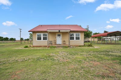 /international/us/618-w-1st-street-crosbyton-tx-110107535112/