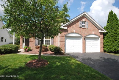 /international/us/66-minuteman-circle-allentown-nj-110101014673/