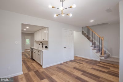 /international/us/110-oak-drive-stafford-va-110108604015/