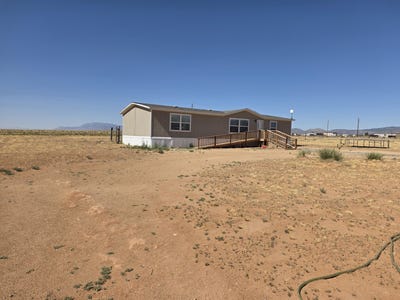 /international/us/147-manzano-view-road-los-lunas-nm-110108987268/