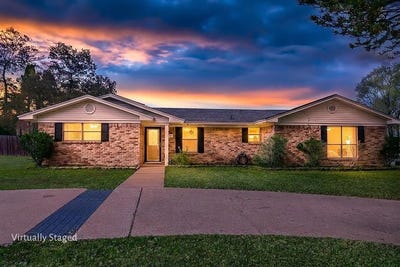 /international/us/118-rustwood-street-lufkin-tx-110106218476/