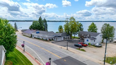 /international/us/214-main-street-lake-city-mi-110094236988/?lang=zh-cn