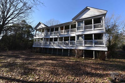 /international/us/3025-summerhill-place-fairfield-bay-ar-110101529708/?lang=en