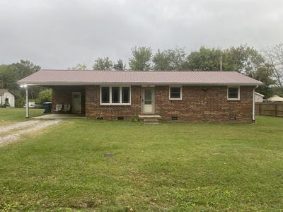 /international/us/136-chestnut-baxter-tn-110120019145/