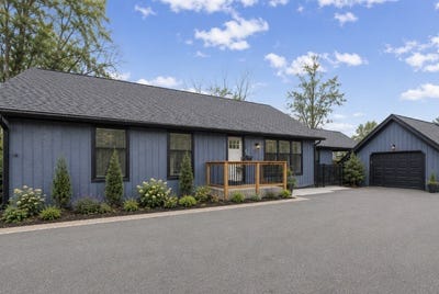 /international/us/228-raymond-avenue-barrington-il-110108915789/