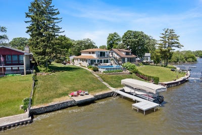 /international/us/183-riverside-island-drive-fox-lake-il-110108545804/
