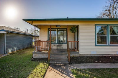 /international/us/1123-bales-street-cleburne-tx-110106501679/