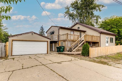 /international/us/400-clifton-drive-round-lake-park-il-110108505627/